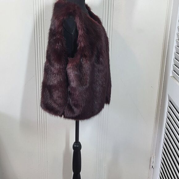 Olivia & Grace Faux Fur Burgundy Vest - Picture 6 of 7